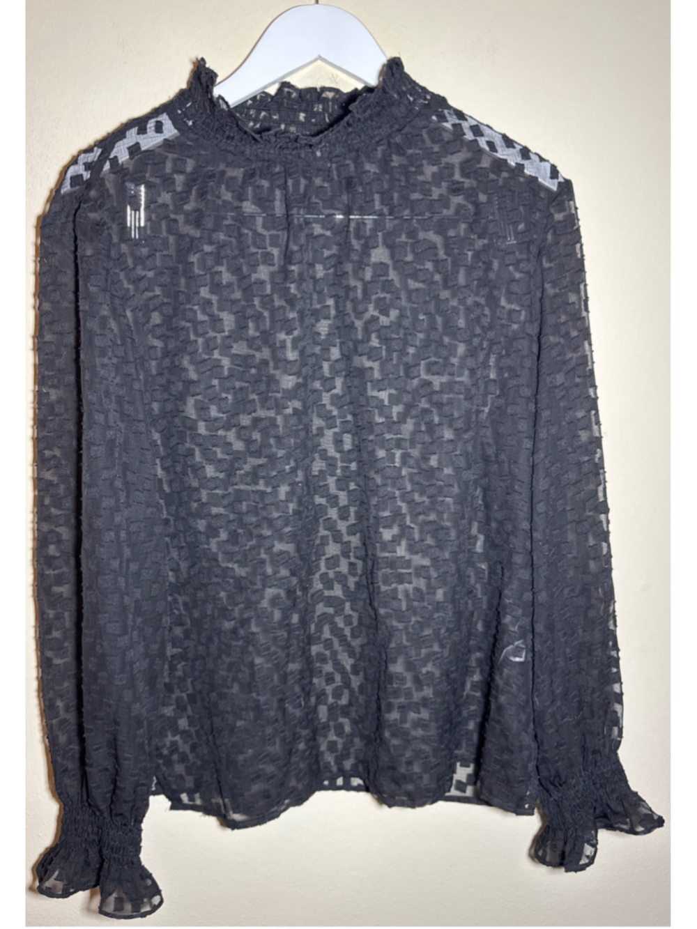 Everleigh Black Textured Blouse Size L